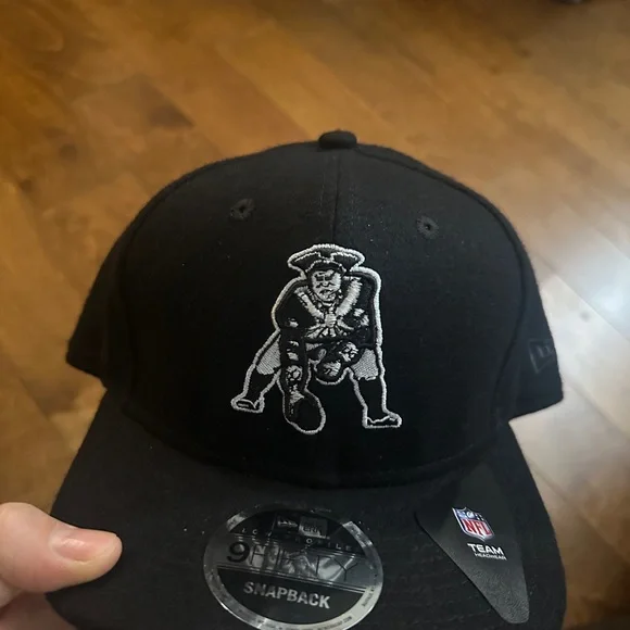 New Era New England patriots Snapback with throwback logo - Picture 1 of 3